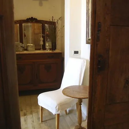 Casale Osvalda 3*